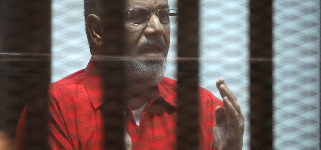 Mursi zehirlenmekten endişeli