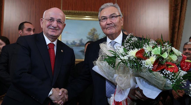 TBMM Geçici Başkanı Baykal görevini Kahramana devretti