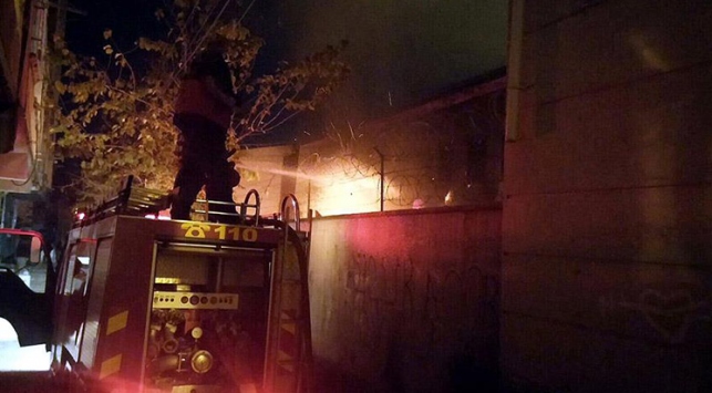 Diyarbakırda teröristler okulu ateşe verdi