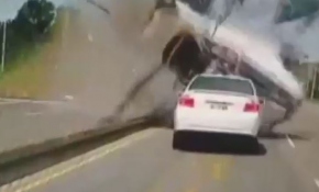 Film sahnesi gibi kaza