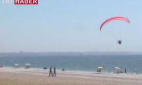 Kadın paramotor pilotundan gökyüzüne davet