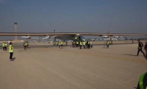 Dünya turundaki Solar Impulse 2 Kahire'de