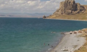 Mavi bayrak alan 'Van Gölü'