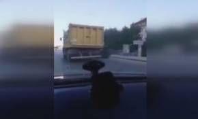 Kamyon tanka böyle meydan okudu