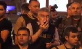 Kars Emniyet Müdürü darbecilere karşı destan yazdı