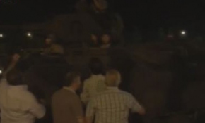 Darbenin yaşandığı gece Cumhurbaşkanlığı Külliyesi önünden sıcak görüntüler