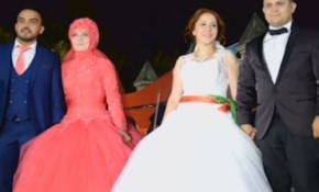 Gelinlik ve nişanlıkla 'demokrasi nöbeti'ne geldiler