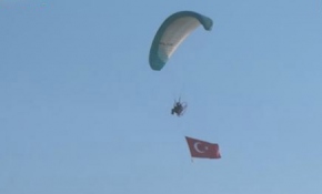 'Demokrasi nöbeti'ne havadan destek verdi