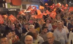 Demokrasi nöbeti devam ediyor