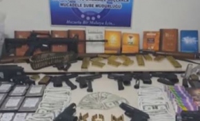 238 adet 1 dolar ele geçirildi