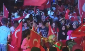 Ümit Besen'den '15 Temmuz Demokrasi Bayramı Marşı'