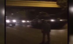 Sıhhiye Köprüsü’nden tankların geçişi ve vatandaş tepkisi