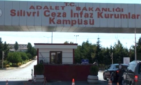 Cezaevlerinden tahliyeler başladı