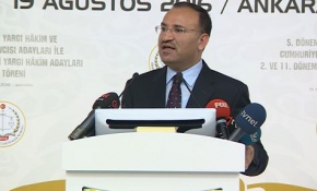 'FETÖ'yü Türkiye'ye iade edin'