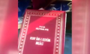 Gülen'e ait onlarca kitap, FETÖ'cü derneğin çöp konteynerinde bulundu