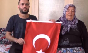 Darbeci komutanlar halka silah doğrultmayan askeri de vurmuş