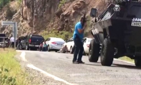 Kılıçdaroğlu'nun konvoyuna saldırı