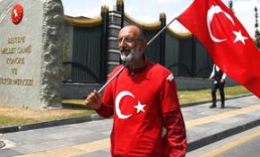 Darbe girişimini protesto etmek için İstanbul'dan Ankara'ya yürüdü