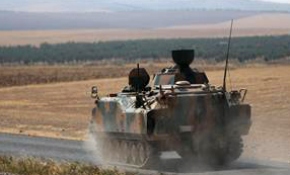 Sınır birliklerine askeri zırhlı araç ve tank takviyesi