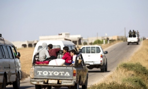 DAİŞ'in ayırdığı aileleri 'Fırat Kalkanı' birleştirdi