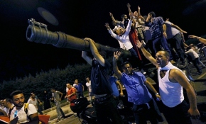 15 Temmuz gecesi yaşananlar Azerbaycan Halkı’na anlatıldı