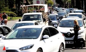 Tatilcilerin dönüş yolculuğu başladı