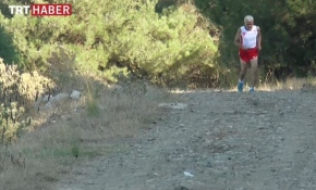 76 yaşında ama koşmadan duramıyor