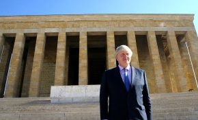 İngiltere Dışişleri Bakanı Johnson, Anıtkabir’i ziyaret etti