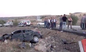 Belediye başkanının aracı kaza yaptı