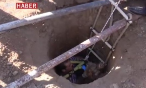 Kuyuya düşen köpeği ekipler kurtardı