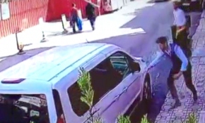 Camdan atlayıp kayan aracına yetişti