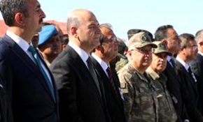 Bakan Soylu, Durak Jandarma Karakolu'nu ziyaret etti