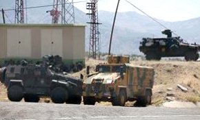 Diyarbakır'da askeri üsse terör saldırısı