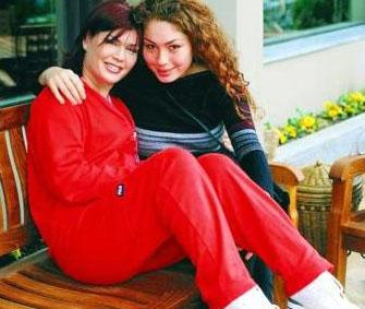 38. Emel Müftüoğlu - Çağrı Müftüoğlu