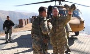 Genelkurmay Başkanı Akar, incelemelerde bulundu