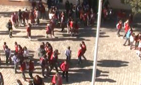 Yetersiz bahçe yüzünden teneffüse sırayla çıkıyorlar