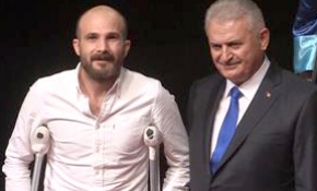 Başbakan'dan hediye alan "15 temmuz" gazisi