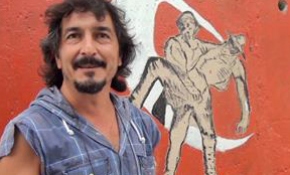 Temizlik görevlisinin fırçasından çıkan resimler okulu renklendirdi