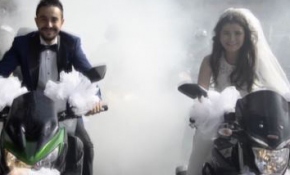 Motosikletli düğün konvoyu