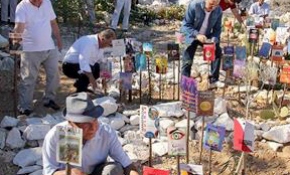 Mersinli yazarlar 'kitap tarlası' kurdu