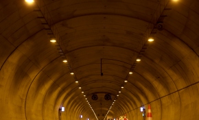 Dağı delip "Türkiye'nin en uzun otoyol tüneli"ni inşa ettiler