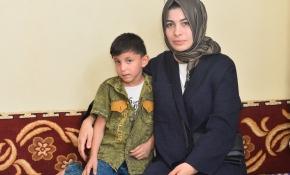 Suriyeli küçük Abdülaziz'in 'yardım meleği' oldu