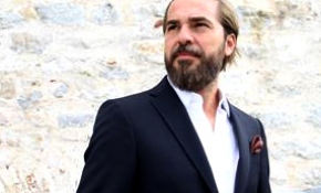 "Türk Milleti tankın önüne atlar"