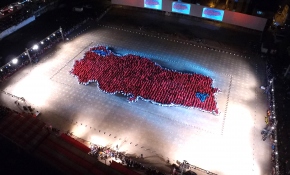 İzmir'de 2123 kişi zeybek oynadı