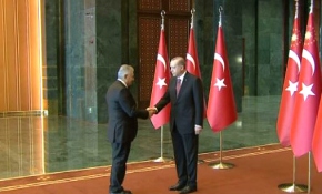 Erdoğan, Cumhurbaşkanlığı Külliyesi'nde tebrikleri kabul etti