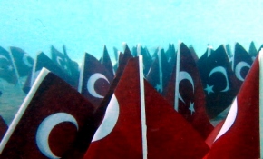 Cumhuriyet coşkusunu denizin dibine taşıdılar