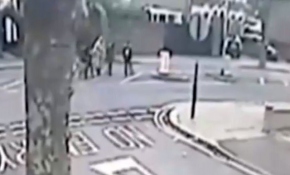 Yayaların arasına böyle daldı!