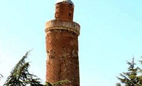 Minarenin eğimi, Pisa Kulesi'nden fazla