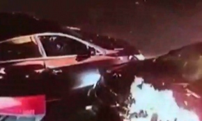 Akaryakıt istasyonuna daldı