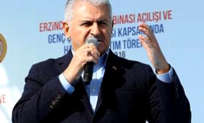 'Demokrasiye sahip çıkmak, teröre sahip çıkmamakla olur'